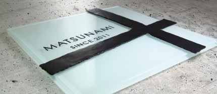 glass-name-plate glass-name-plate