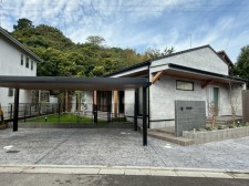 モダンでナチュラルな外構デザインの外観