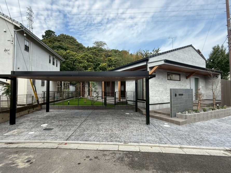 三協アルミFⅡの3台用カーポート